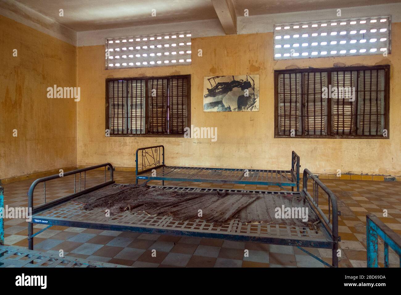 Phnom Penh, Kambodscha, Asien: Zelle für Folter im Gefängnis von Tuol Sleng Stockfoto