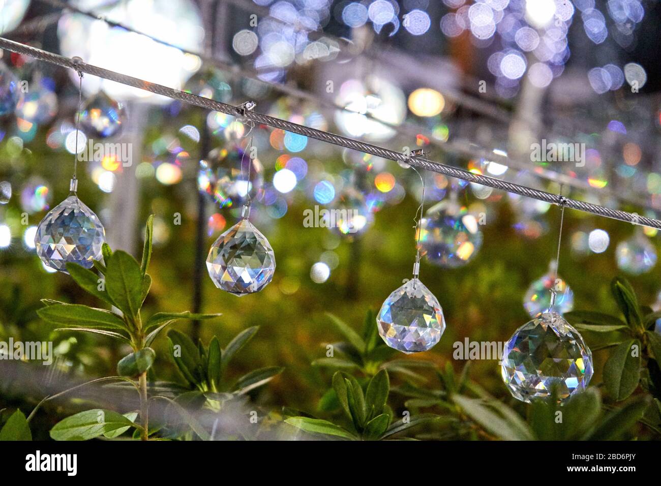 Weihnachtszeit Dekorationen aus Diamant wie Kugeln gemacht Stockfoto