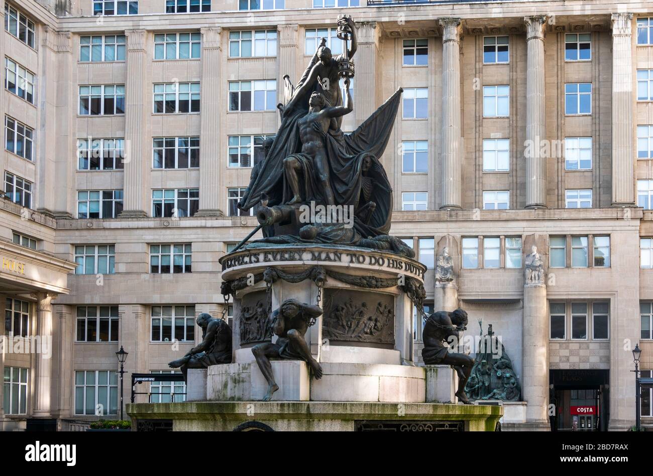 Das Nelson Monument in Exchange Flags, Liverpool Stockfoto