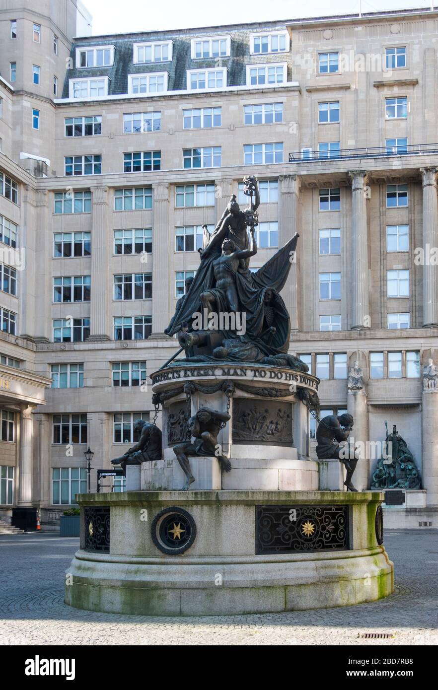 Das Nelson Monument in Exchange Flags, Liverpool Stockfoto