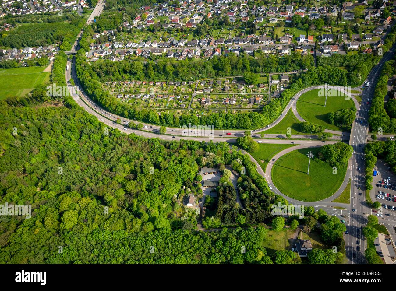 , Routing- und Verkehrswege an der Autobahnabfahrt A 46 in Hagen, 09.05.2016, Luftbild, Deutschland, Nordrhein-Westfalen, Ruhrgebiet, Hagen Stockfoto