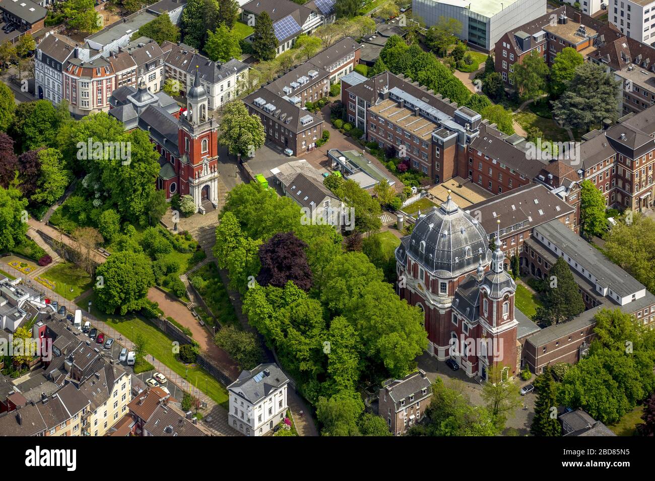, Marienhospital und die Kirchen St. Michael und St. Johann-Baptist im Bezirk Burtscheid, 11.05.2015, Luftaufnahme, Deutschland, Nordrhein-Westfalen, Aix-la-Chapelle Stockfoto
