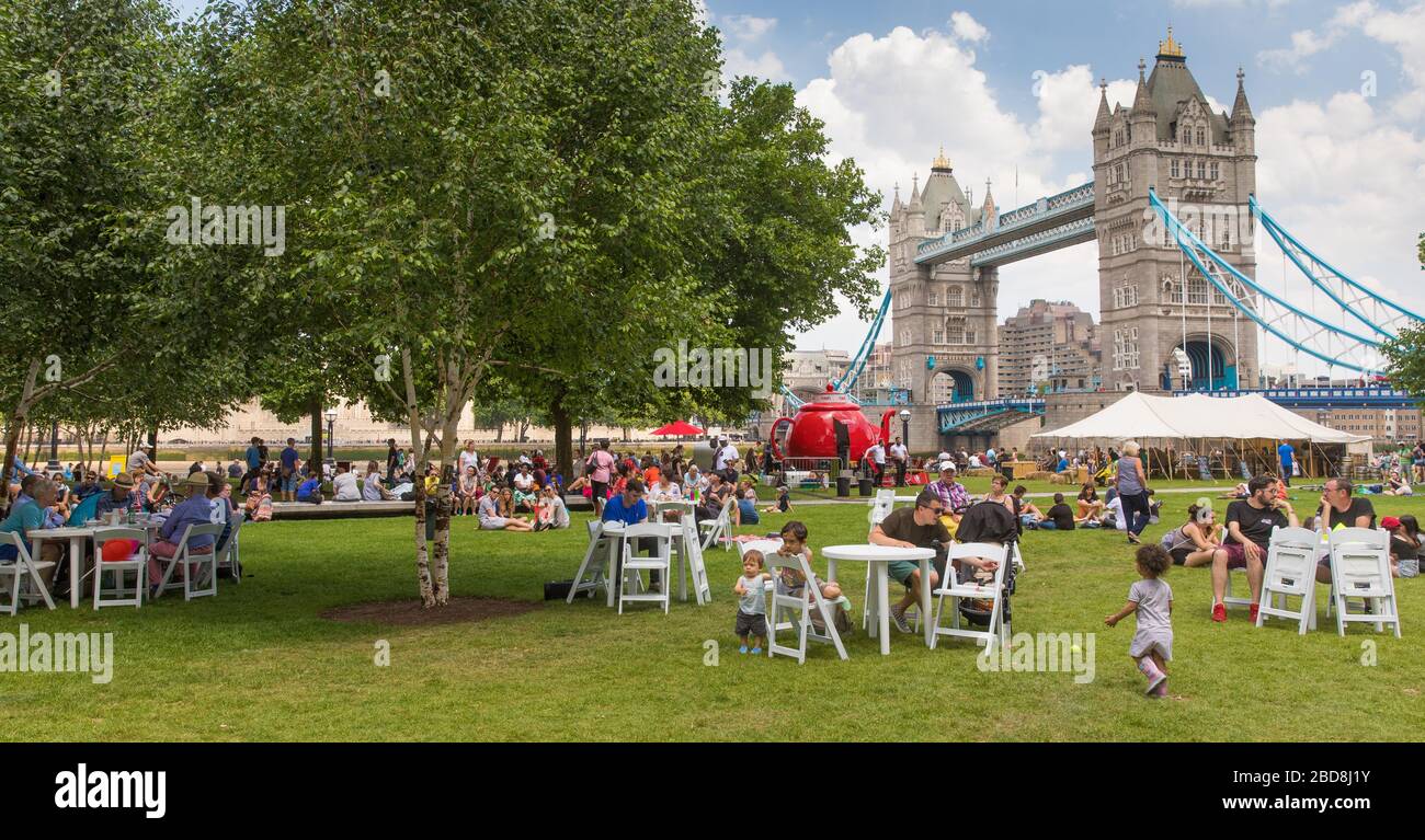 Royal Big Lunch Festival, Potters Field Park Stockfoto