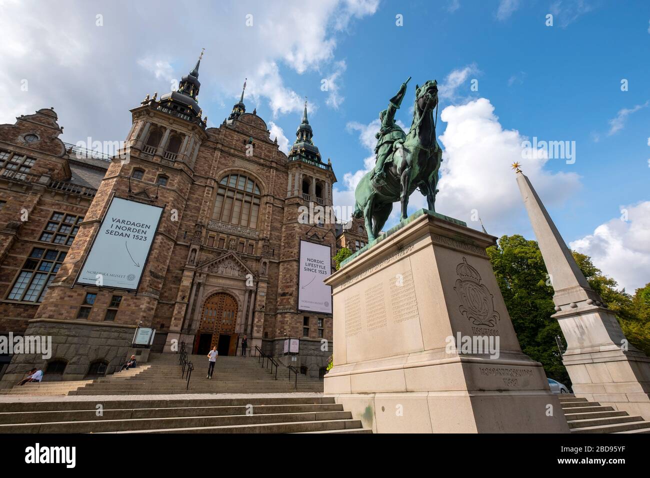 Statue von König Karl X. Gustaf vor dem Nordic Museum alias Nordiska Museet in Stockholm, Schweden, Europa Stockfoto
