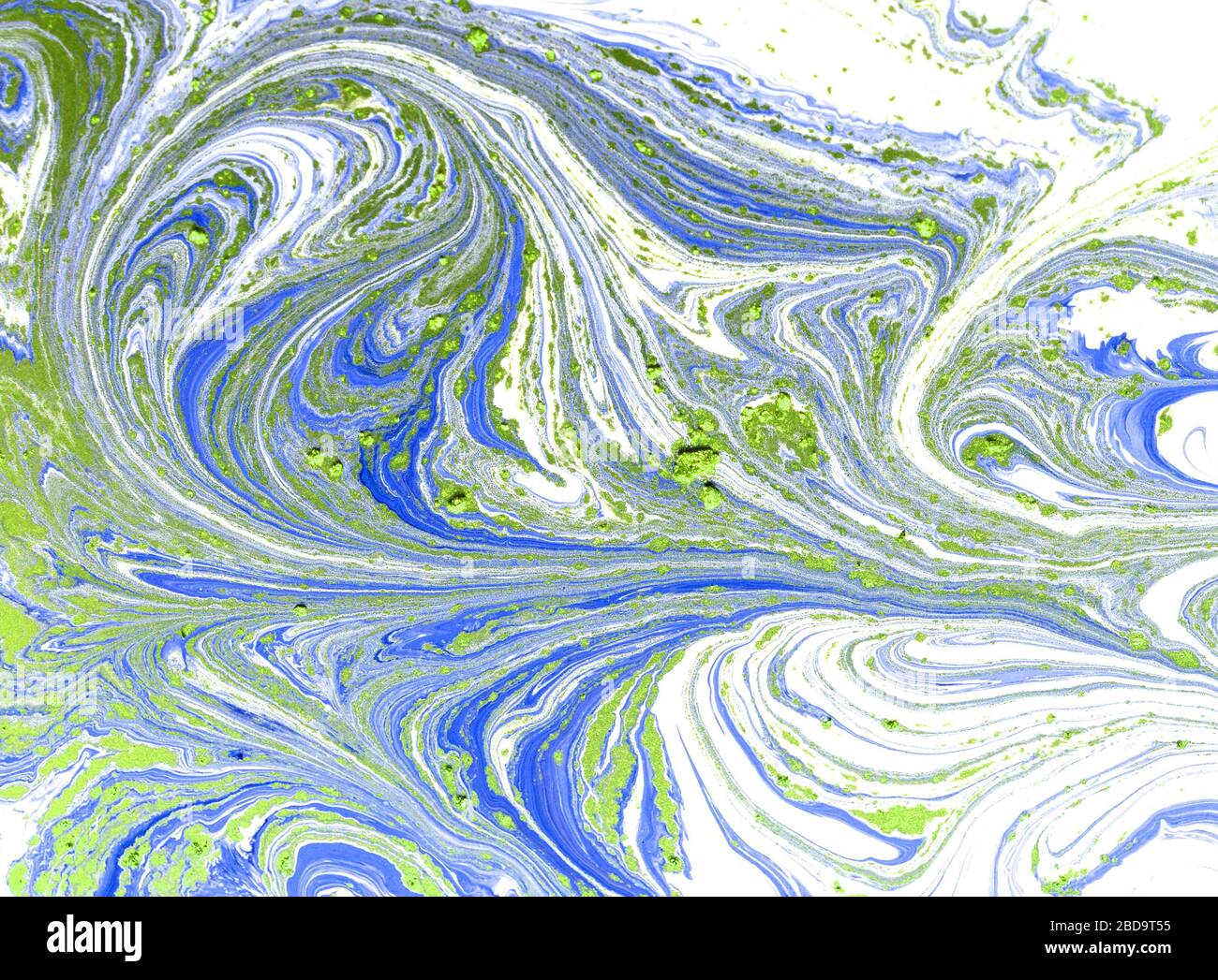 Blau-gelbes Marmormuster mit goldenem Glitzer. Abstrakter flüssiger Hintergrund Stockfoto