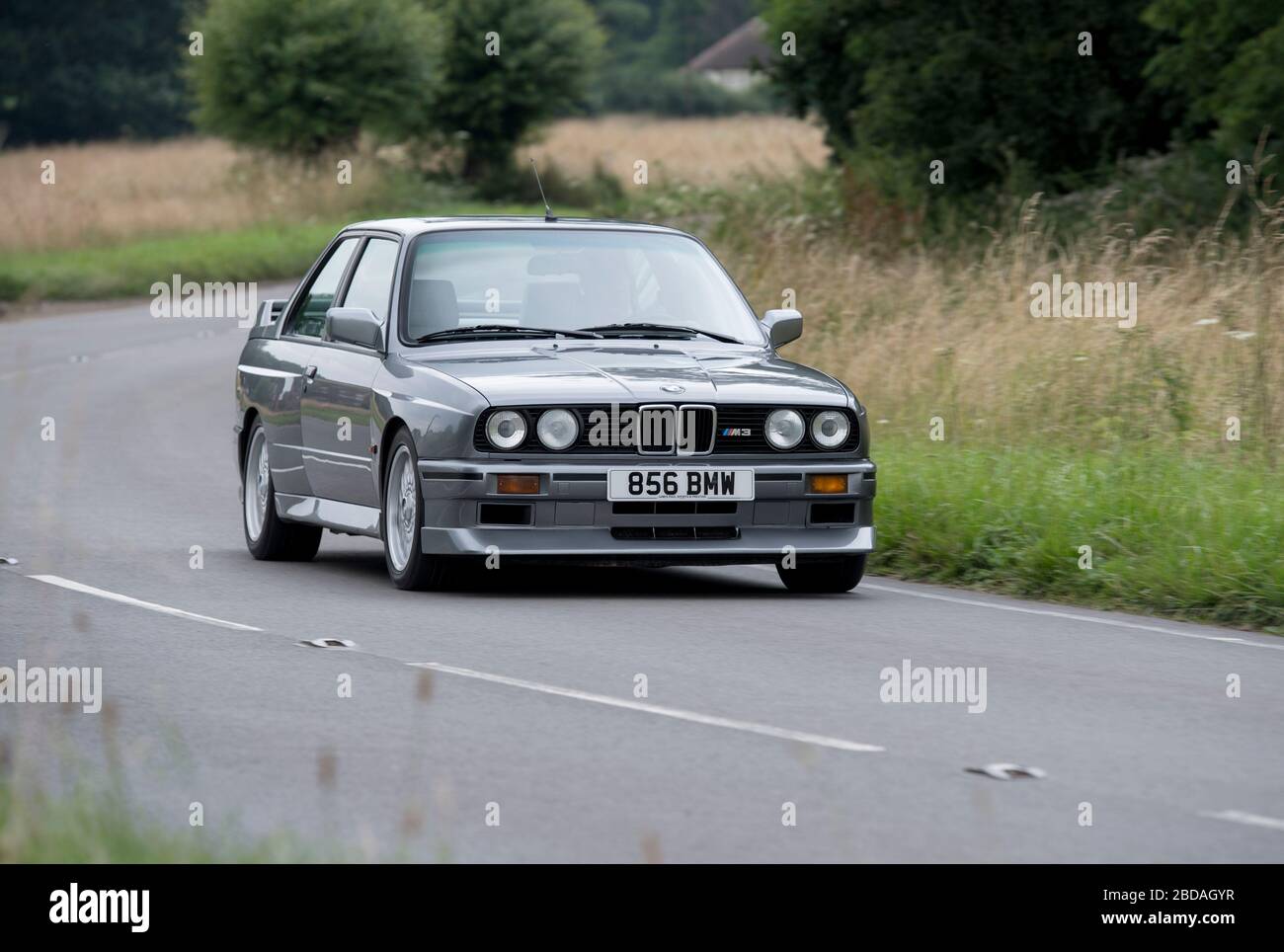 BMW E30 M3 80er Jahre Super Limousine in Dolphin Grey Stockfotografie -  Alamy