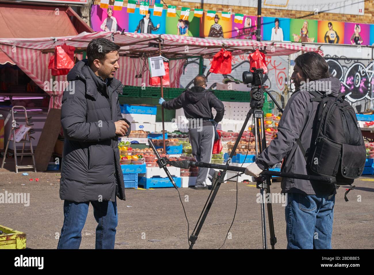 TV-Nachrichtenreporter Hackney Stockfoto