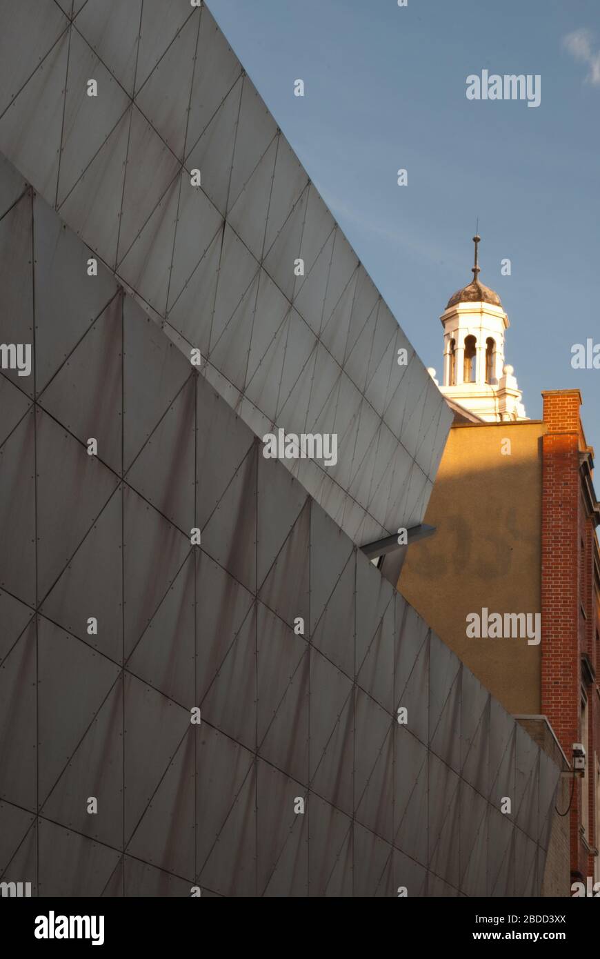 London Metropolitan University Graduate Centre 166-220 Holloway Road, London N7 8DB von Studio Daniel Libeskind Architekt Deconstructivism Stockfoto