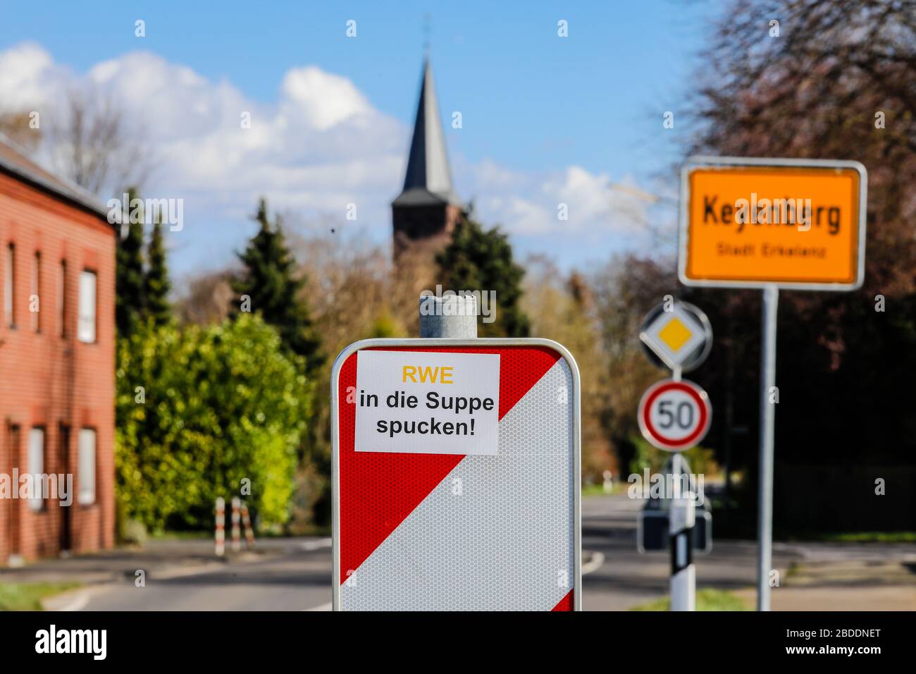 12.03.2020, Erkelenz, Nordrhein-Westfalen, Deutschland - Rheinisches Braunbaugebiet, das Dorf Keyenberg soll der RWE Garzweiler aufmachen Stockfoto