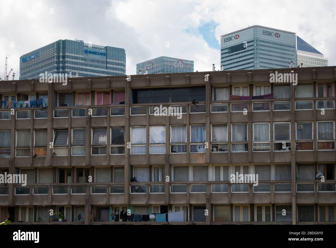 1970er Jahre Sozialwohnungs-Abriss-Save-Kampagne für Robin Hood Gardens, 129 Woolmore St, Poplar, London E14 0HG von Alison & Peter Smithson Stockfoto