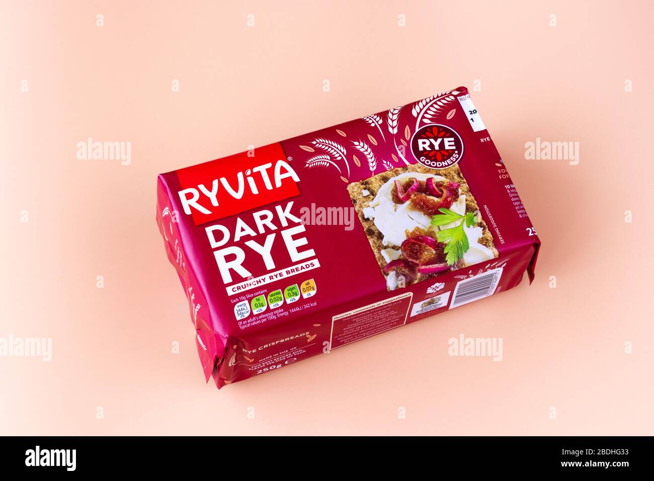 Packung Ryvita dunkles Roggenbrot Stockfoto