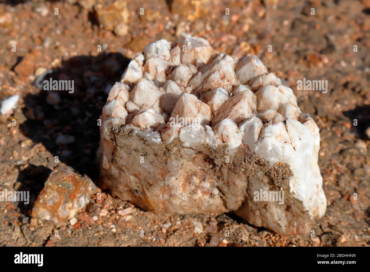 Quarzkristall-Struktur in einem Gestein in Namaqualand, Südafrika Stockfoto