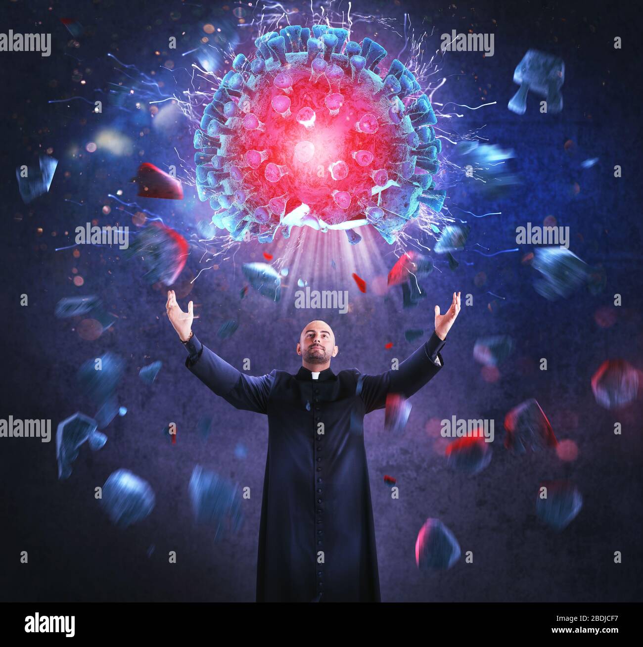 Priester betet und erhält ein Wunder, dass das Coronavirus covid19 verschwindet Stockfoto