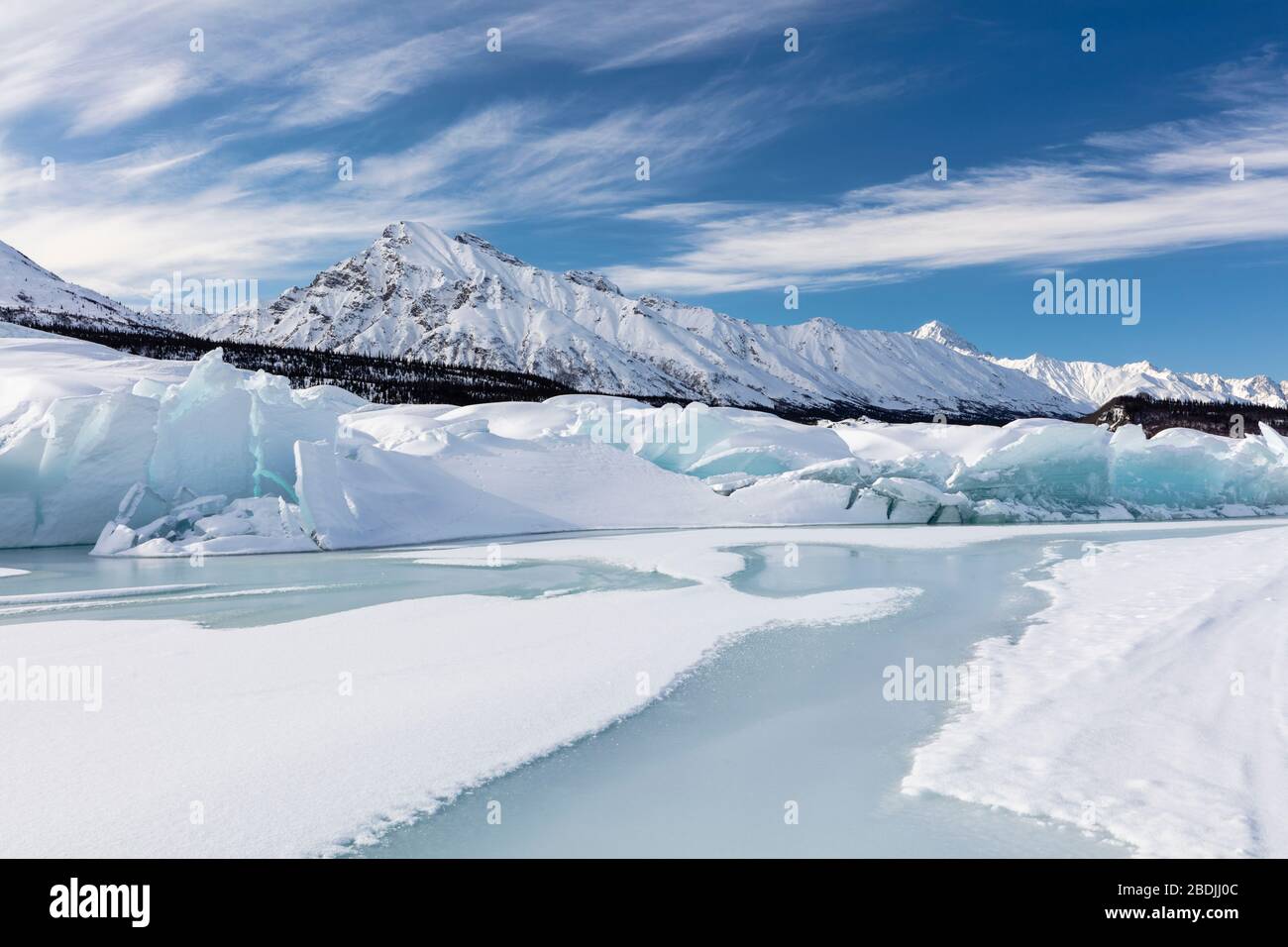 Eisrücken am Endrand des Matanuska-Gletschers im Süden Alaskas. Stockfoto