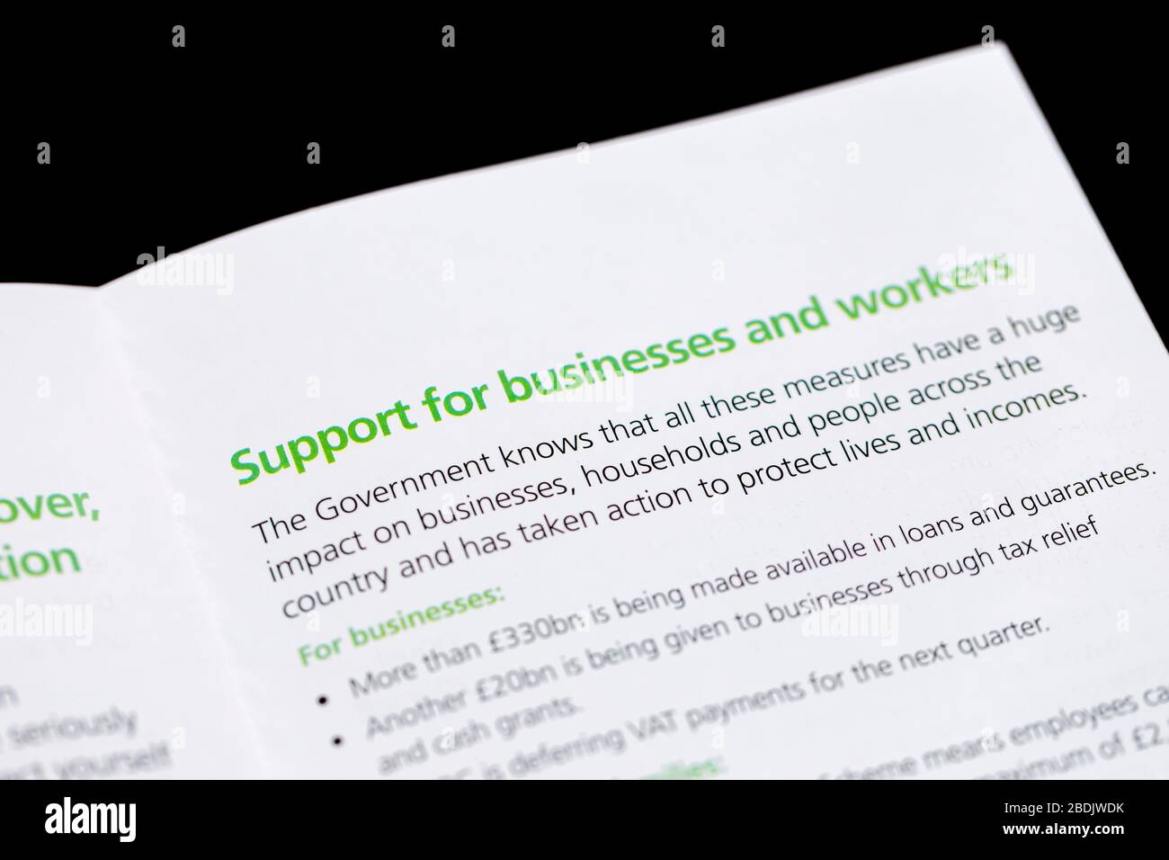 Coronavirus Botschaft der britischen Regierung in einem Brief und einer Broschüre, die an jedem Haus mit Details zur Unterstützung von Unternehmen und Arbeitern veröffentlicht wurde Stockfoto