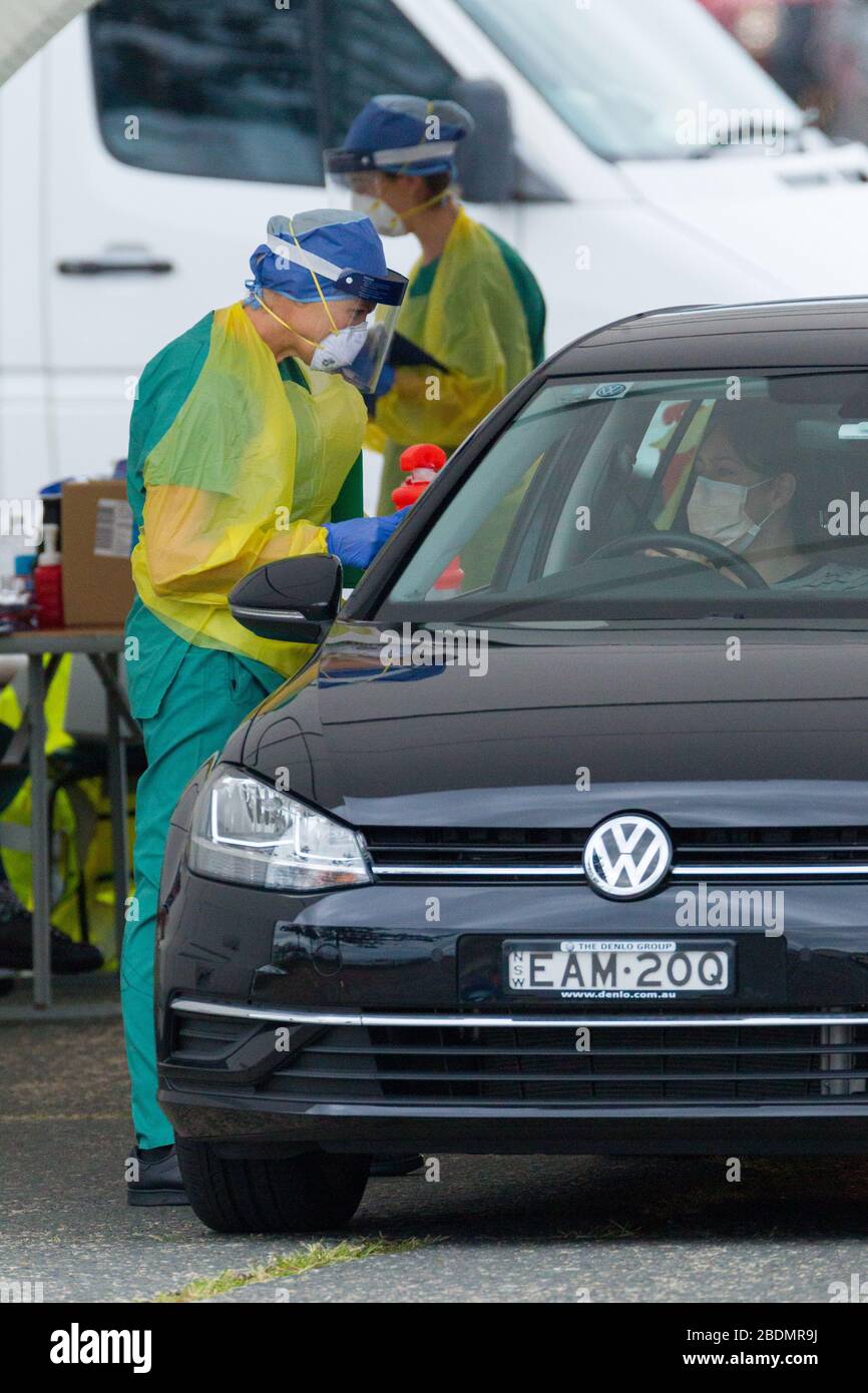 Bondi Beach, Australien, 9. April 2020. Bondi Beach in Australien, ein Hotspot für die Verbreitung des Coronavirus, hat ein schnelles Drive-Through-Pop-up-Testzentrum COVID-19 ins Leben gerufen. Abgebildet: Die Bondi Beach Pop-up-Testeinrichtung für Durchfahrt-Patienten. Kredit: Robert Wallace/Alamy Live News Stockfoto