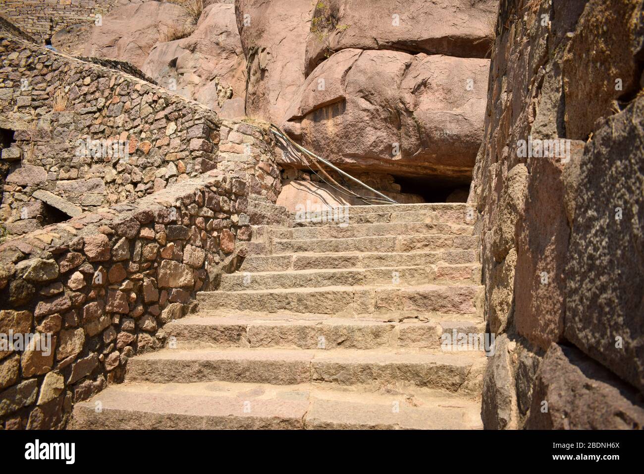 Der Stone Block Steps Walk Path im Foto Fort Stock Stockfoto