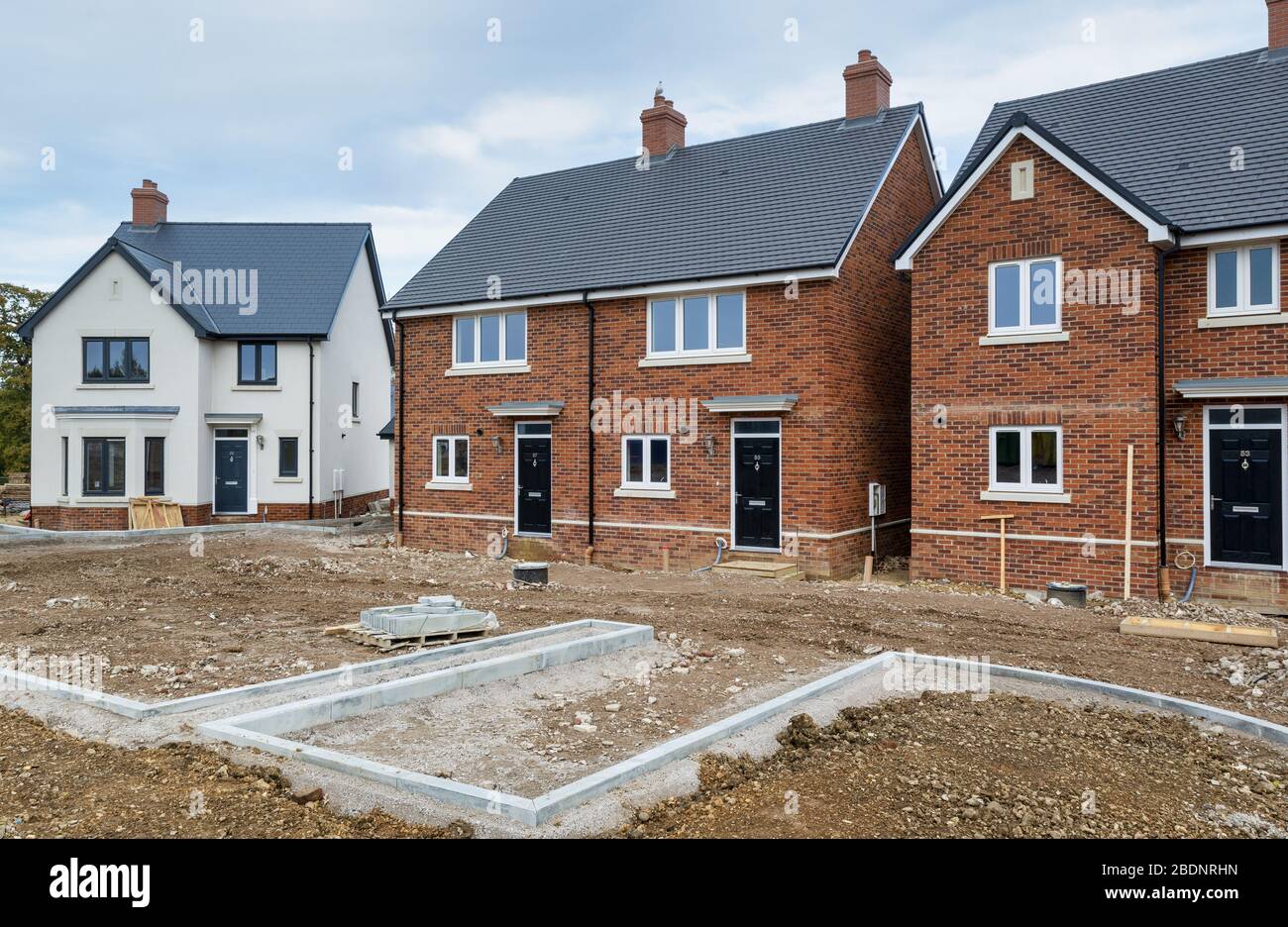 Neu erbautes Haus im North Stoneham Park, einer neuen Wohngemeinschaft mit zwei, drei, vier und fünf Schlafzimmern in Eastleigh, in der Nähe von Southampton Stockfoto