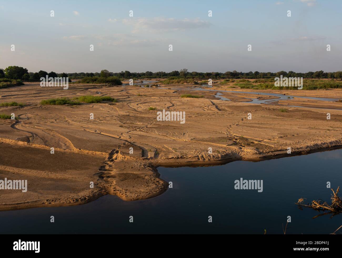 Ein erhöhter Blick auf die Aue, wo die Runde und Save River zusammenfließen Stockfoto
