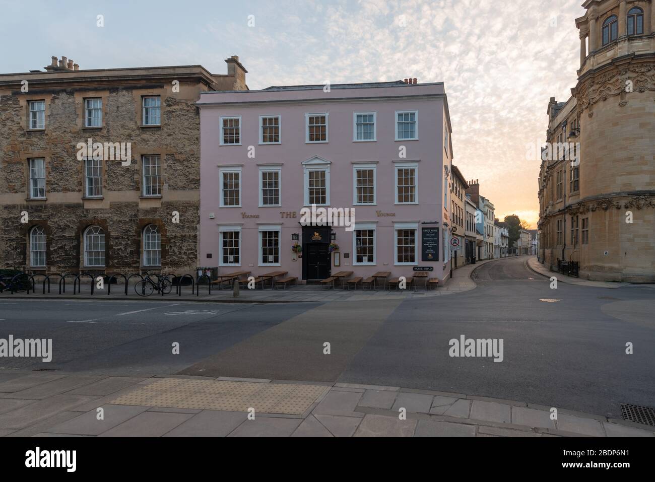 The Kings Arms Pub, an der Ecke von Hollywell Street, Oxford. Stockfoto