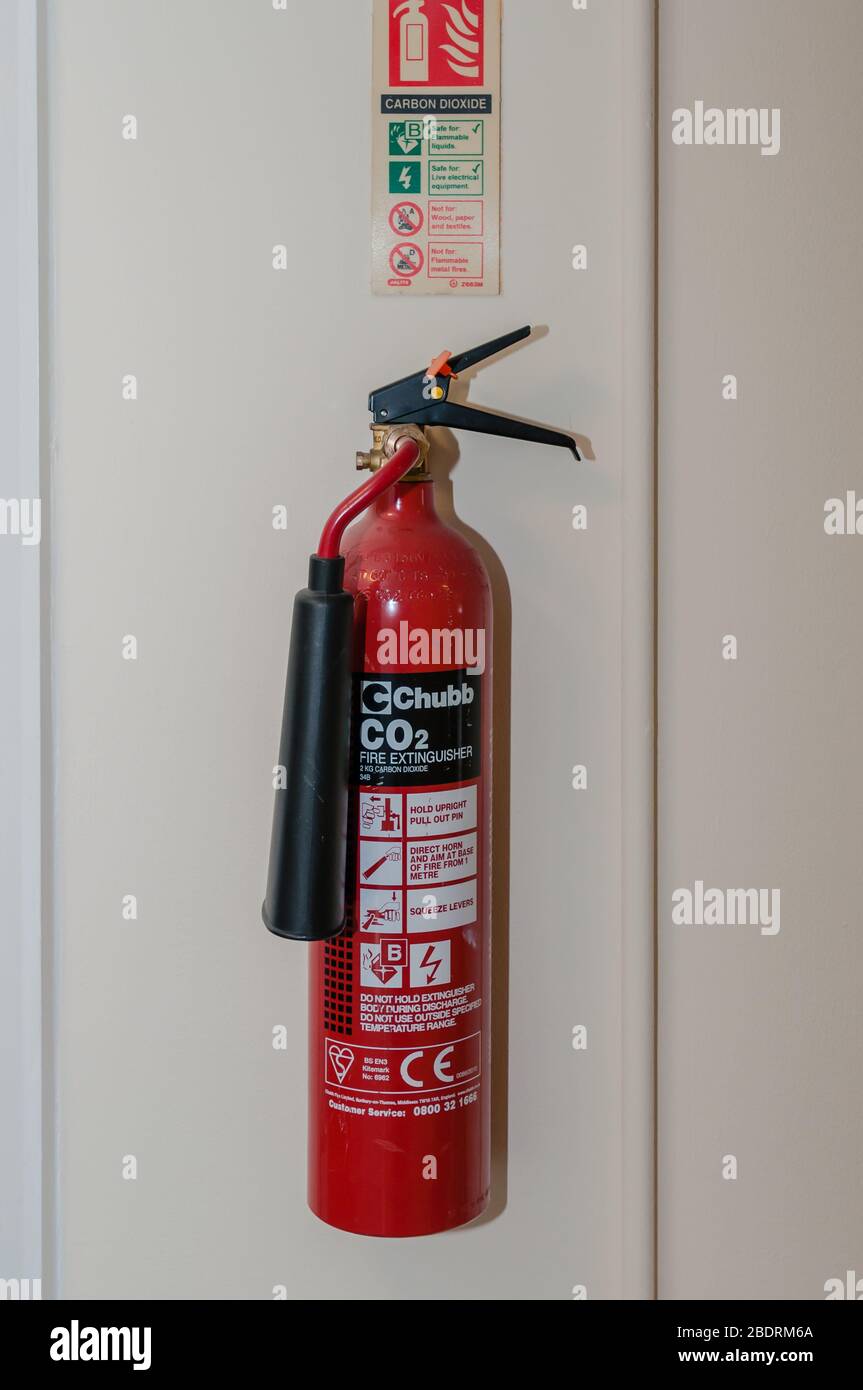 Feuerlöscher mit komprimiertem Gas, Kohlendioxid Stockfoto