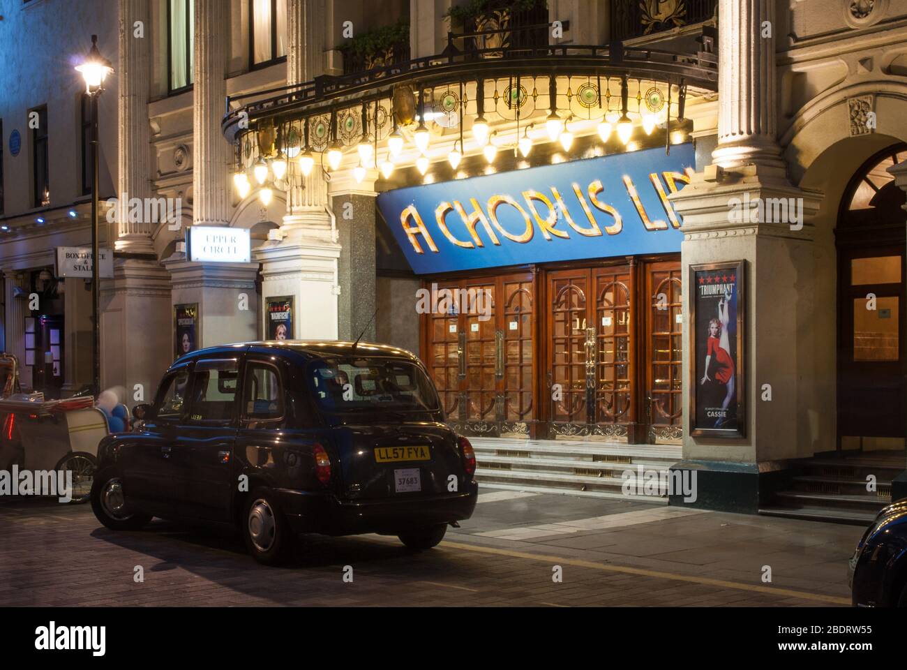 Lights Night Dark A Chorus Line 1910s Architektur London Palladium, Argyll Street, London, W1 von Frank Matcham Stockfoto