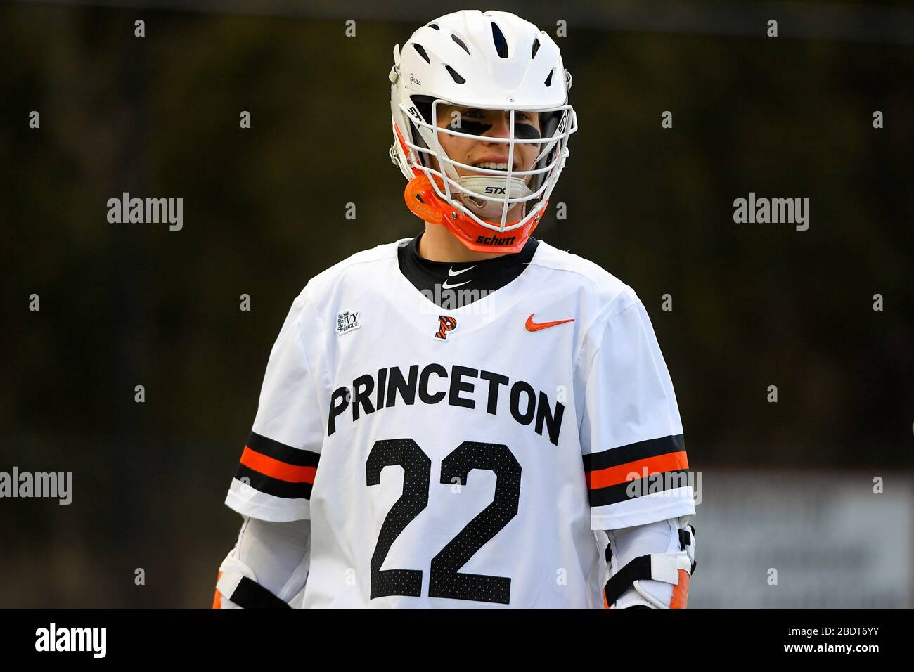 Princeton, New Jersey, USA. Februar 2020. Princeton Tigers, der Michael Sowers #22 ist, blickt auf ein NCAA MenÕs Lacrosse-Spiel gegen die Johns Hopkins Blue Jays in der Klasse des Stadions von 1952 am 29. Februar 2020 in Princeton, New Jersey. Princeton besiegte Johns Hopkins mit 18:11. Rich Barnes/CSM/Alamy Live News Stockfoto