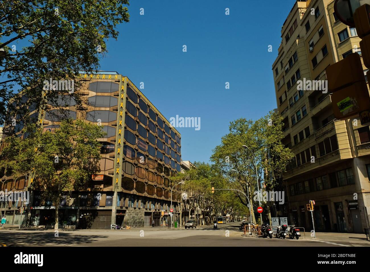 Barcelona, Spanien April 2020 : rund um die Plaza Urquinaona während des Corona Virus Ausbruchs Stockfoto