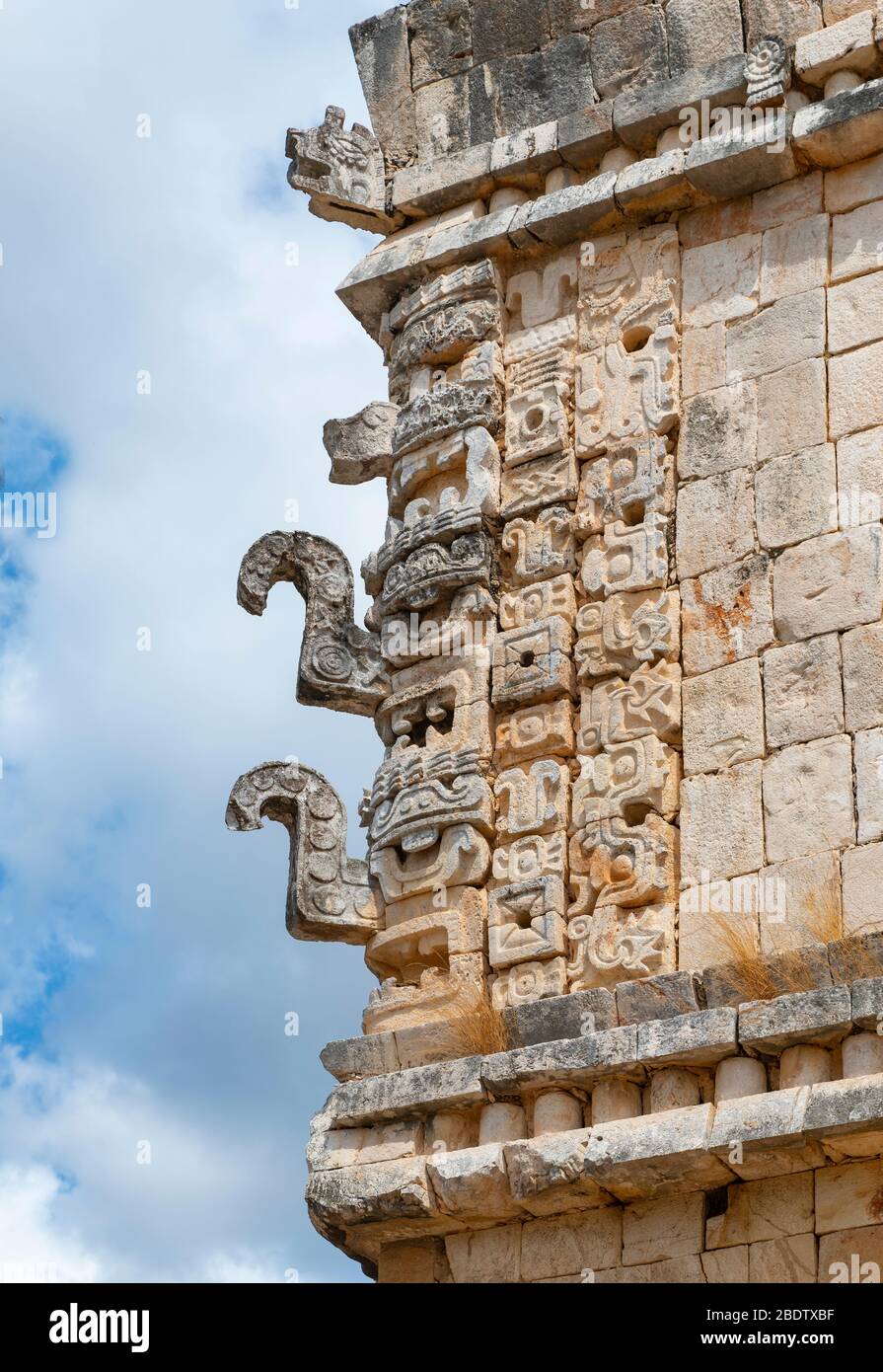 Skulptur des Regengottes Chaac der Maya in der archäologischen Stätte von Uxmal bei Merida, Halbinsel Yucatan, Mexiko. Stockfoto