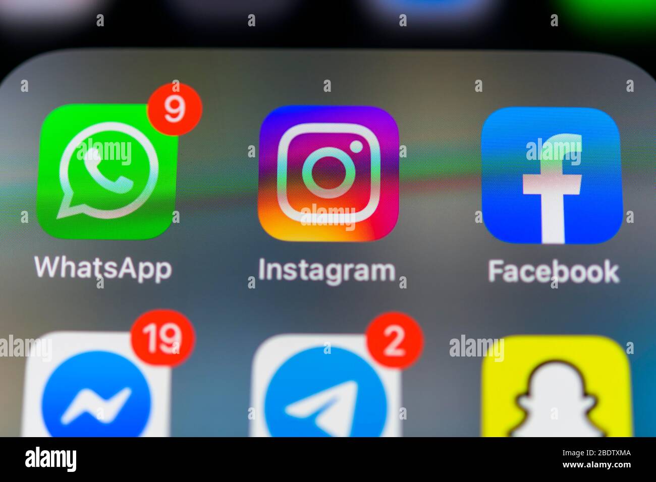 WhatsApp, Facebook und Instagram App, soziales Netzwerk, App-Symbol, Display auf Handy, Smartphone, Detail, Vollbild Stockfoto