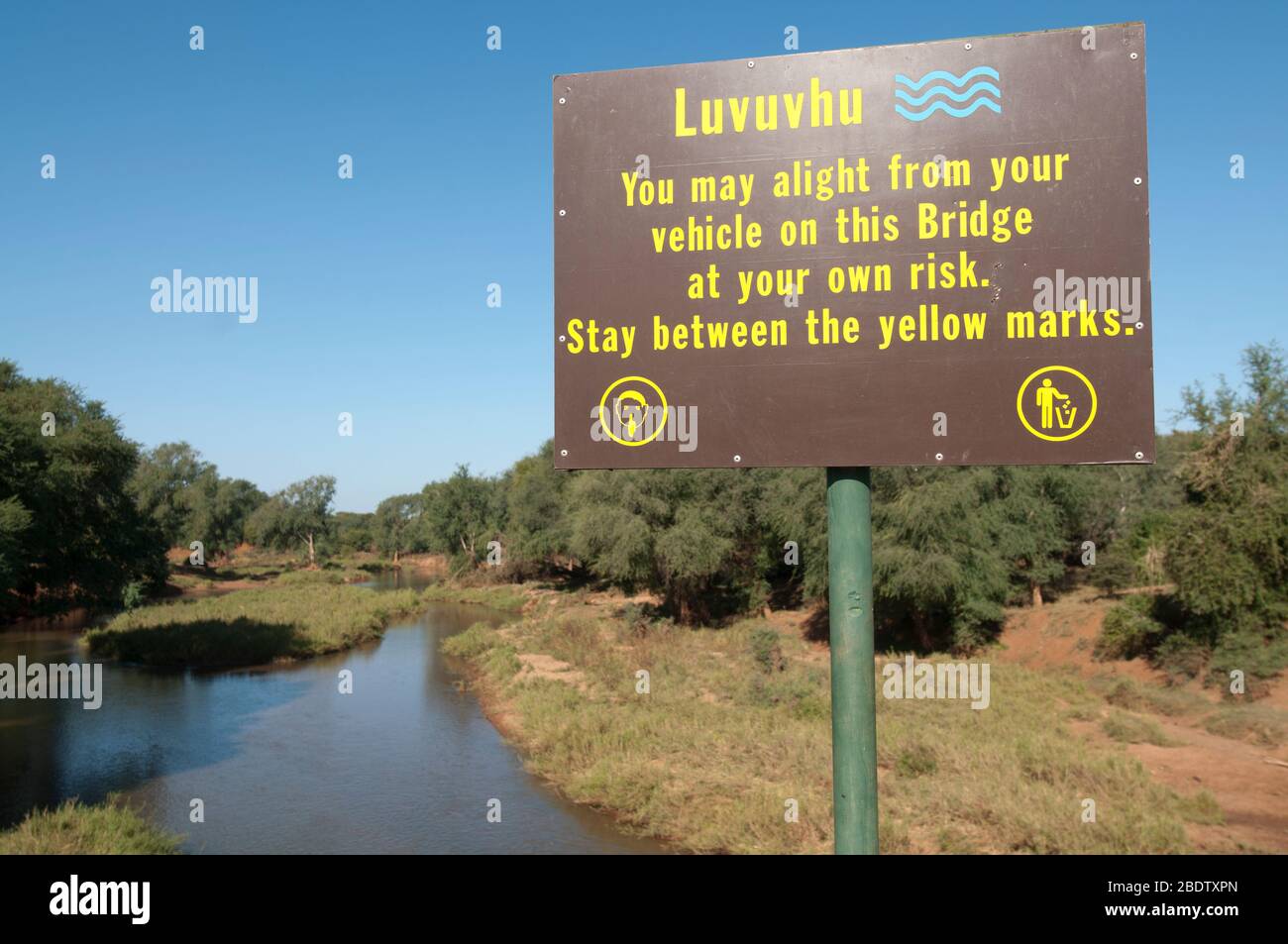 Sign, Luvuvhu River, Kruger National Park, Provinz Mpumalanga, Südafrika, Afrika Stockfoto