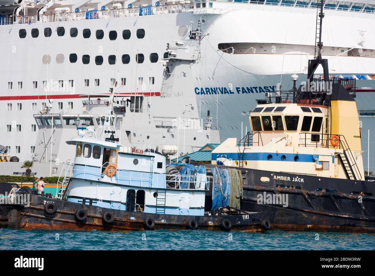 Kreuzfahrtschiffe in Prince George Wharf, Nassau City, New Providence Island, Bahamas Stockfoto