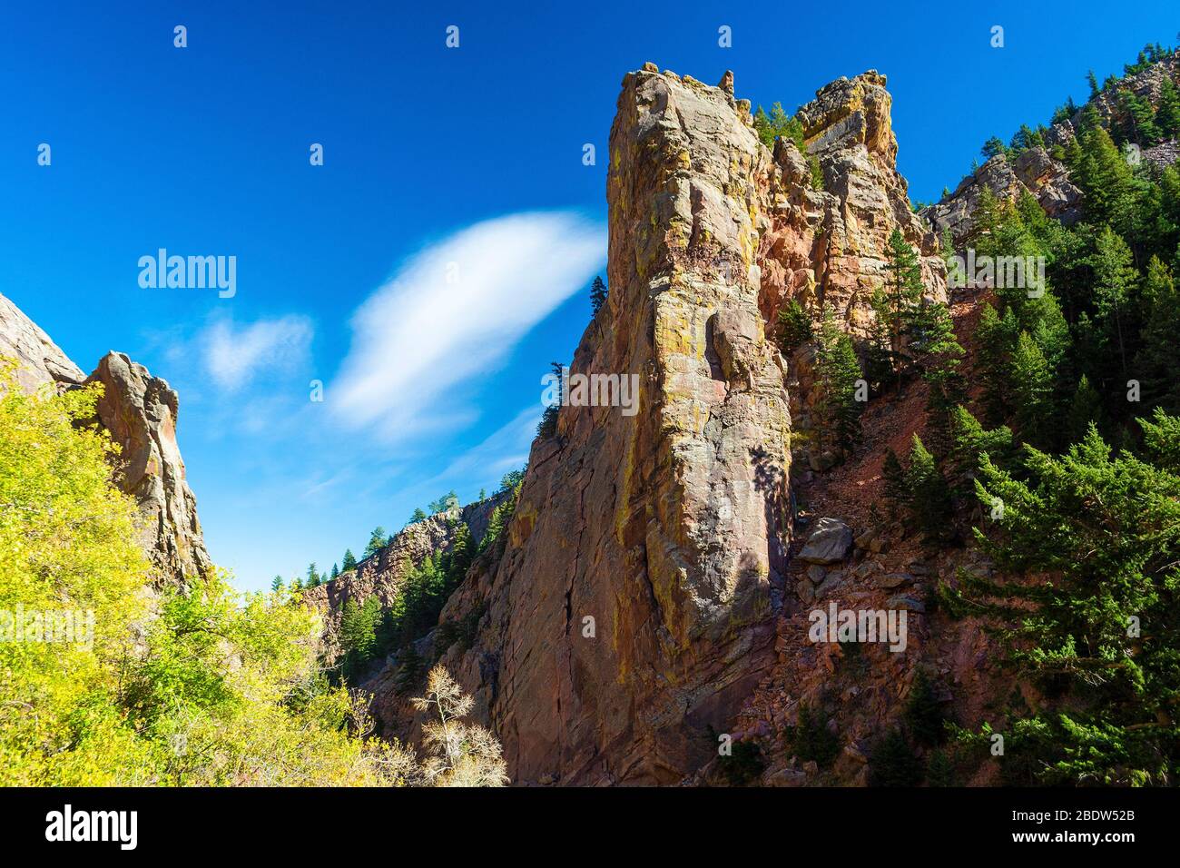 Klettern Felswand im Eldorado Canyon in Boulder County, Colorado Stockfoto