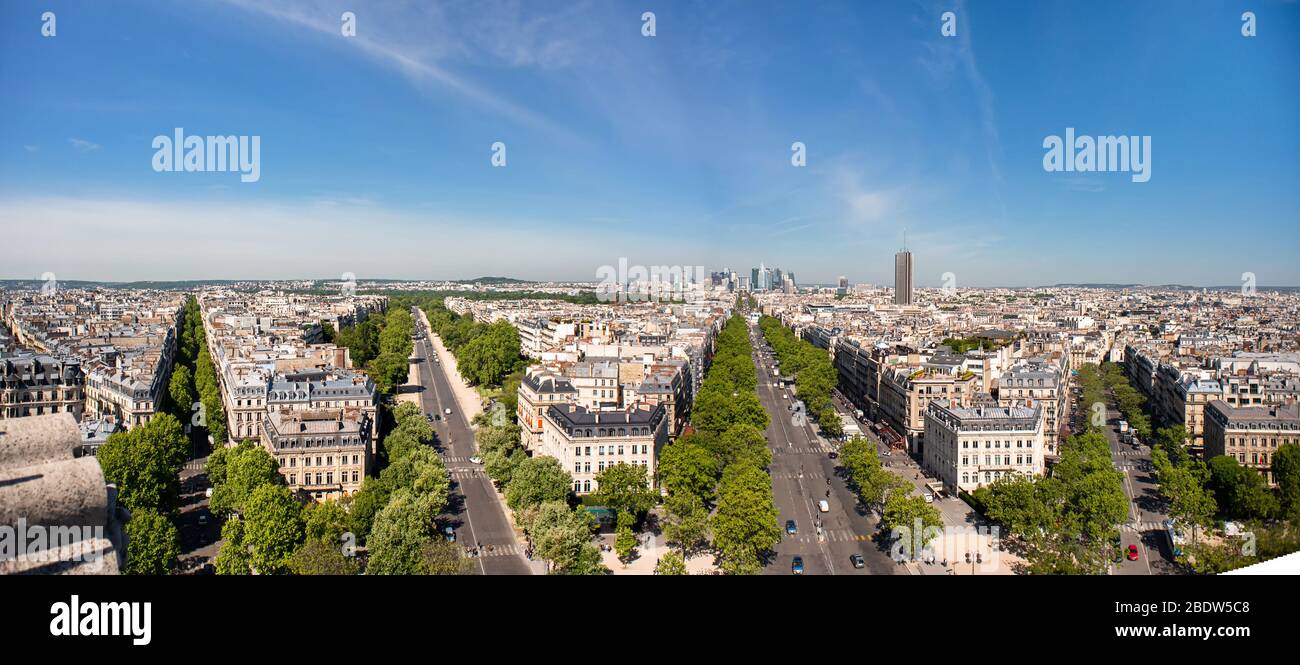 Skyline Von Paris. La Defense Business Area, La Grande Armee Avenue. Blick vom Triumphbogen. Paris, Frankreich, Europa. Stockfoto