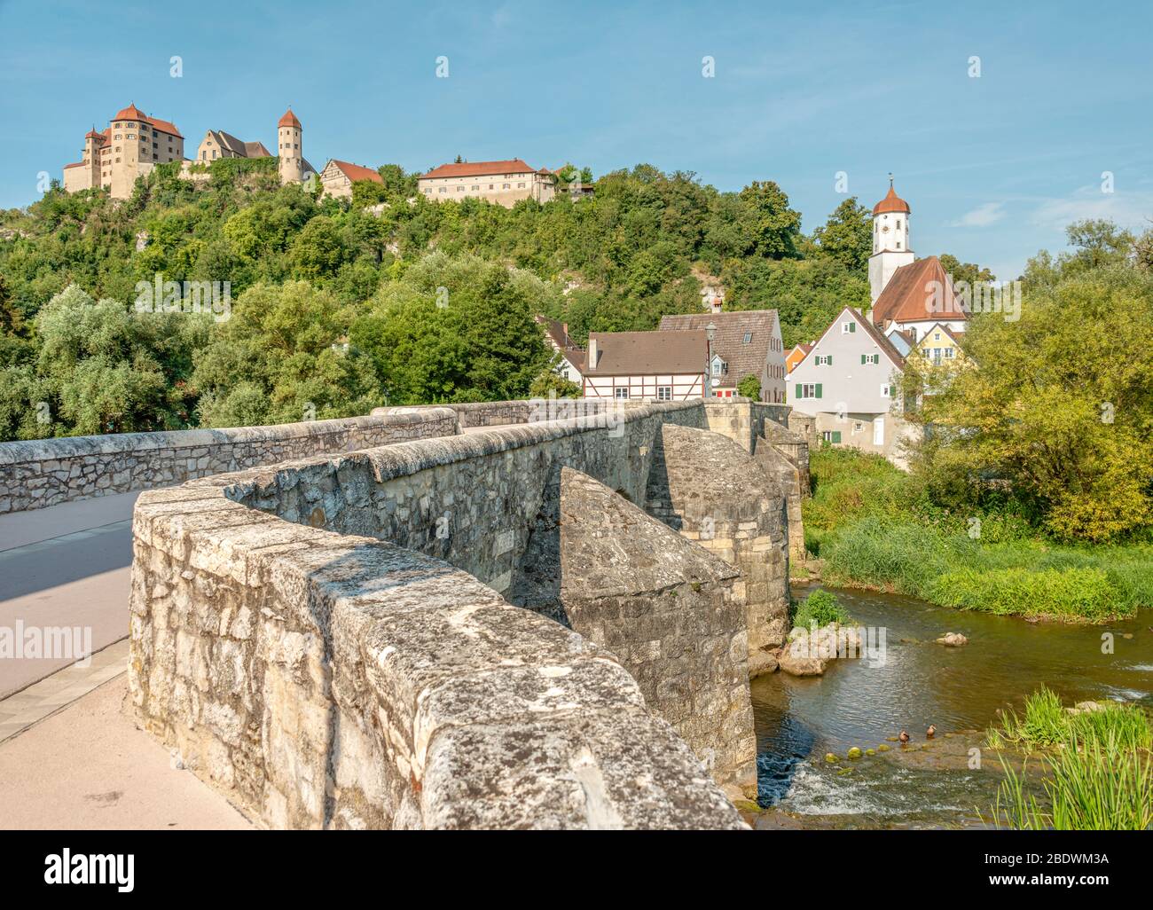 Blick auf die Harburg im Sommer, von der Stadtmitte, Schwaben, Bayern, Deutschland Stockfoto