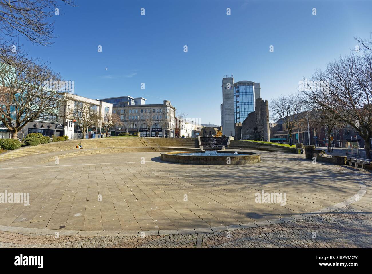 Im Bild: Der verlassene Castle Square im Stadtzentrum von Swansea, Wales, Großbritannien. Mittwoch 25 März 2020 Re: Covid-19 Coronavirus Pandemie, UK. Stockfoto