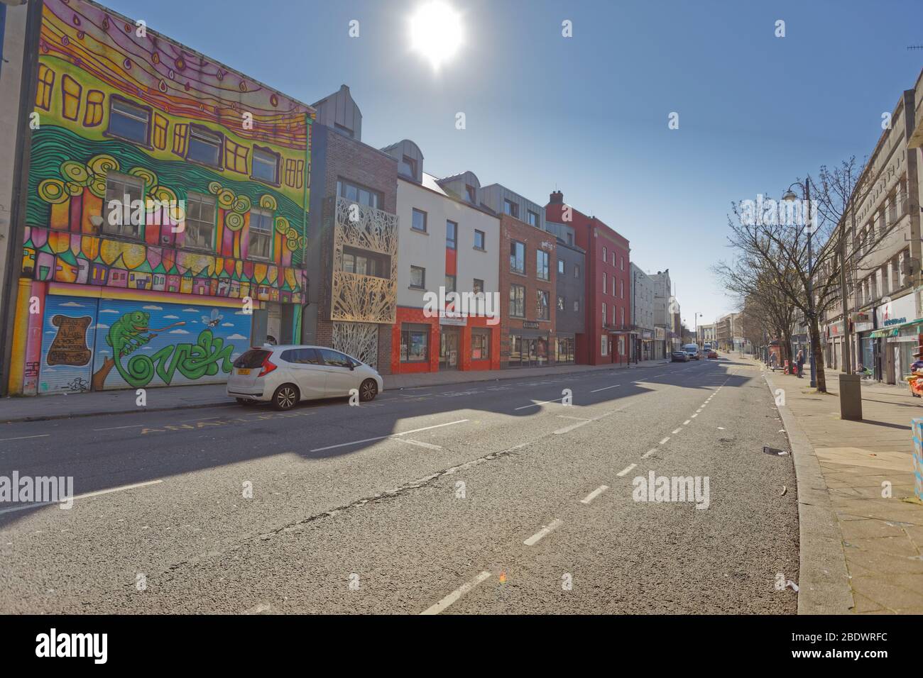 Im Bild: Die verlassene High Street in Swansea, Wales, UK. Donnerstag 26 März 2020 Re: Covid-19 Coronavirus Pandemie, UK. Stockfoto