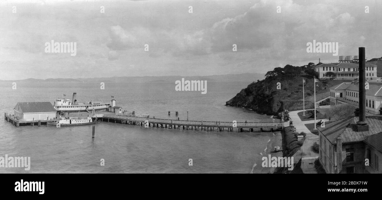 Dock und Schiffe, Angel Island Immigration Station, 1915 Stockfoto