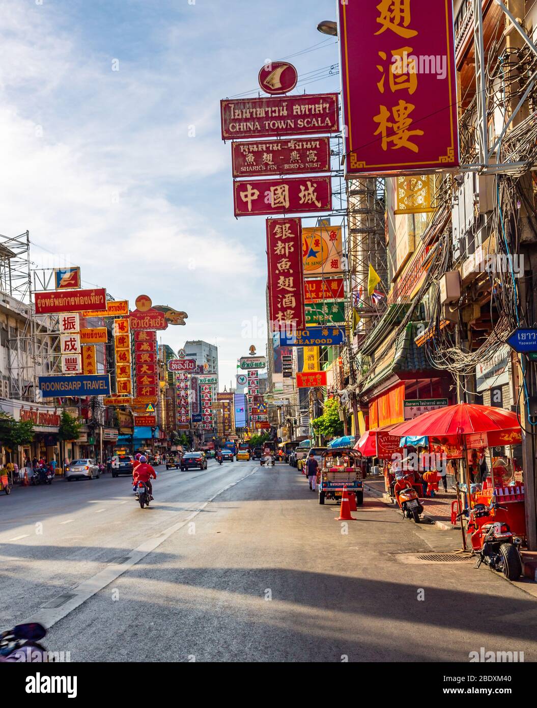 Straßenmarkt von Chinatown in Bangkok, Thailand. Stockfoto