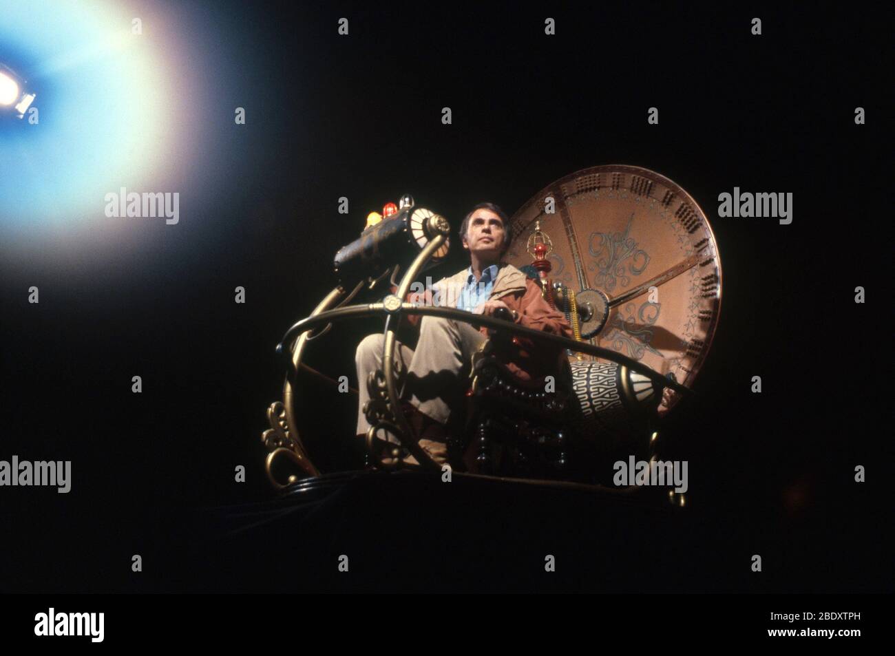 Carl Sagan am Set von "Kosmos" Stockfoto