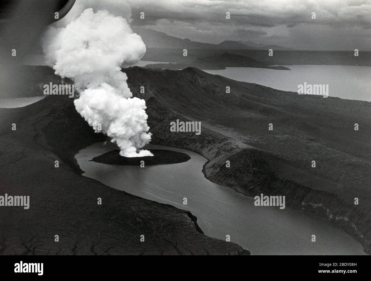 Taal Vulkan ausbricht Stockfoto
