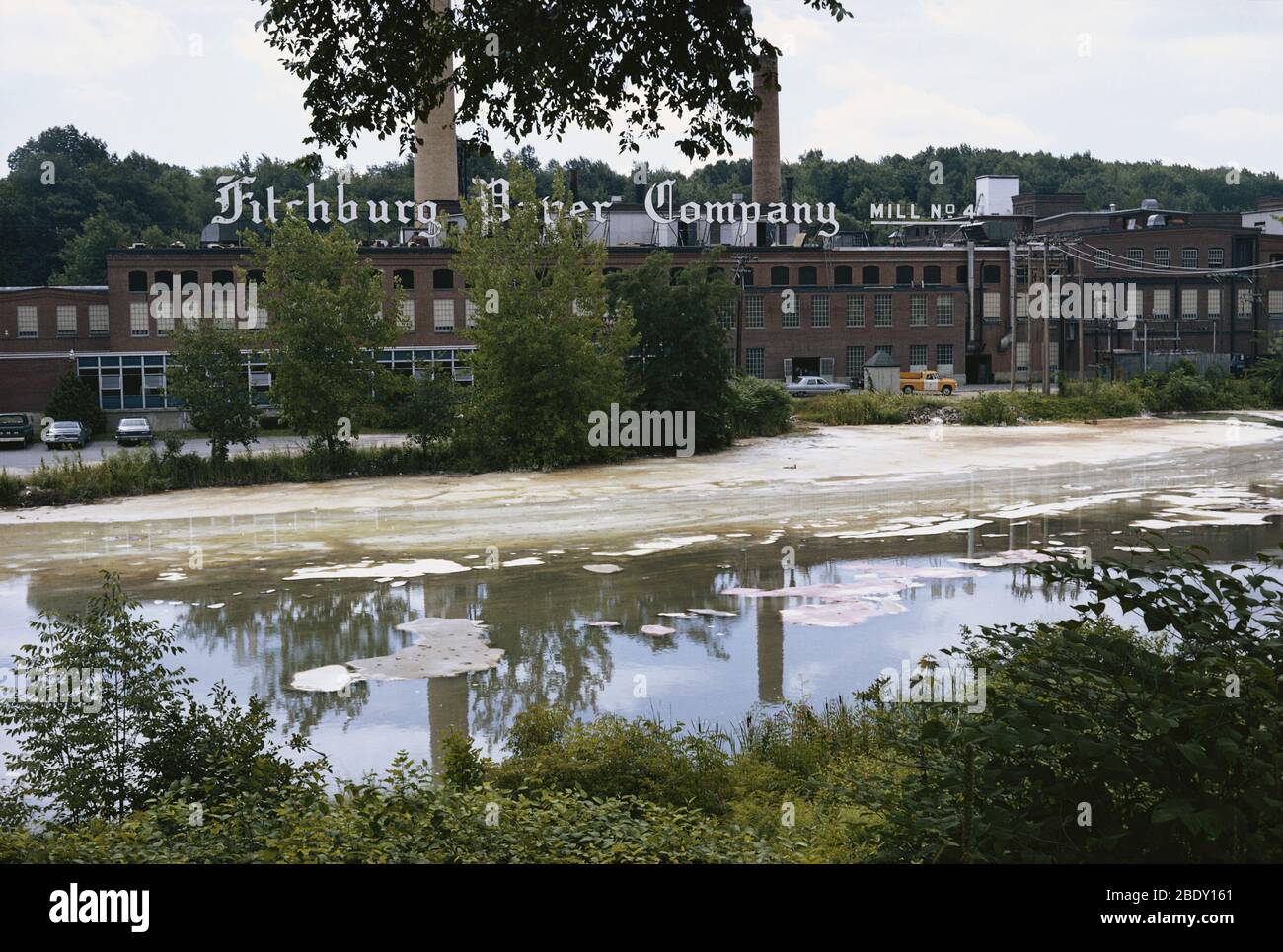 Wasserverschmutzung, Nashua River, Fitchburg, MA Stockfoto Wasserverschmutzung, Nashua River, Fitchburg, MA Stockfoto