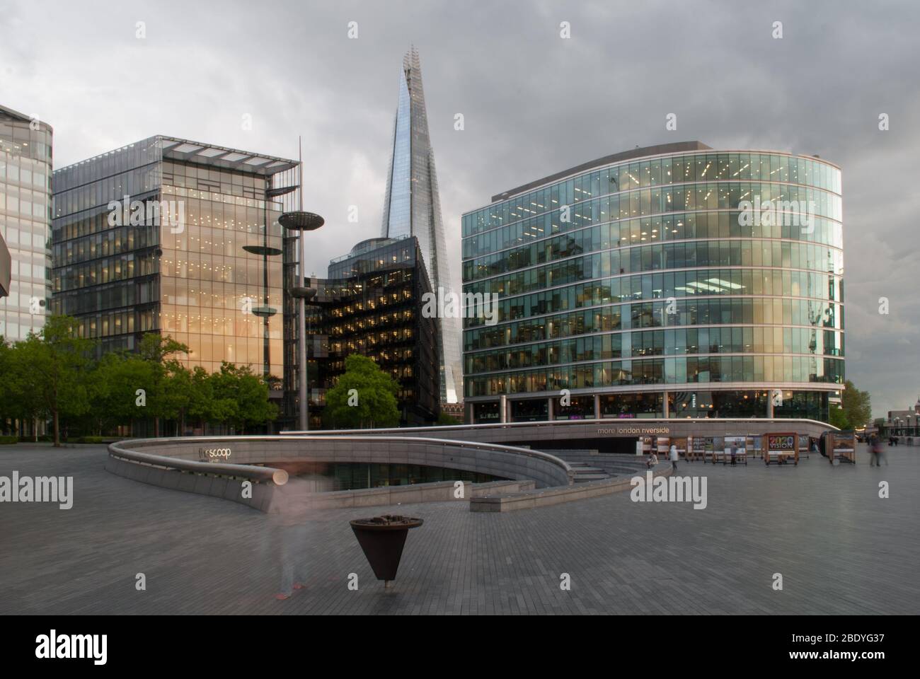 Abendlicht Riverside Mehr London Place, Riverside, London, SE1 2AF von Foster & Partners Arup Stockfoto