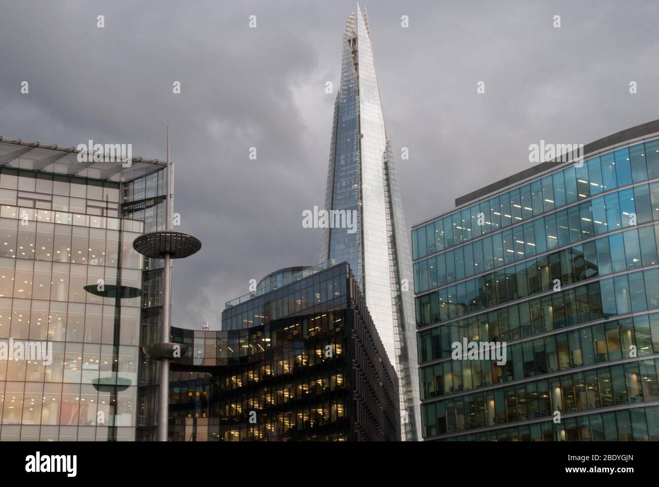 Abendlicht Riverside Mehr London Place, Riverside, London, SE1 2AF von Foster & Partners Arup Stockfoto
