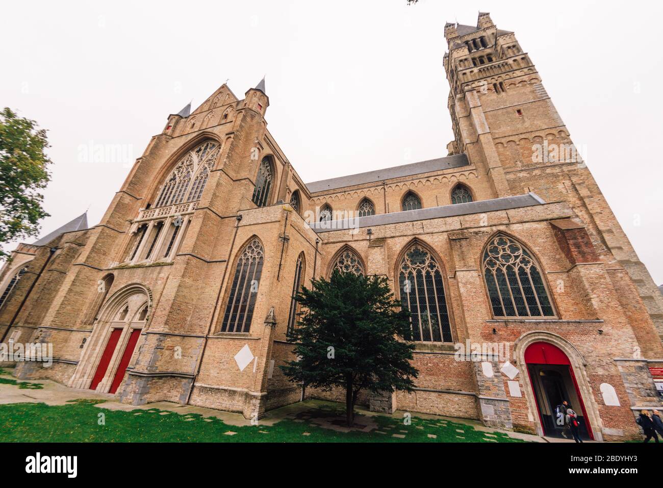 Brügge - Heiliger Erlöser Kathedrale Sint-Salvatorskathedraal , die älteste Pfarrkirche von Brugge Belgien Stockfoto