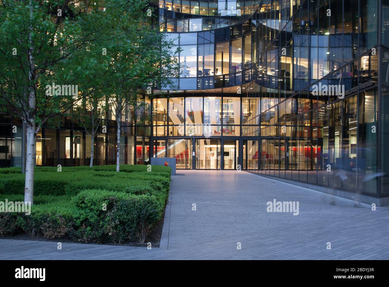 Abendlicht Riverside Mehr London Place, Riverside, London, SE1 2AF von Foster & Partners Arup Stockfoto