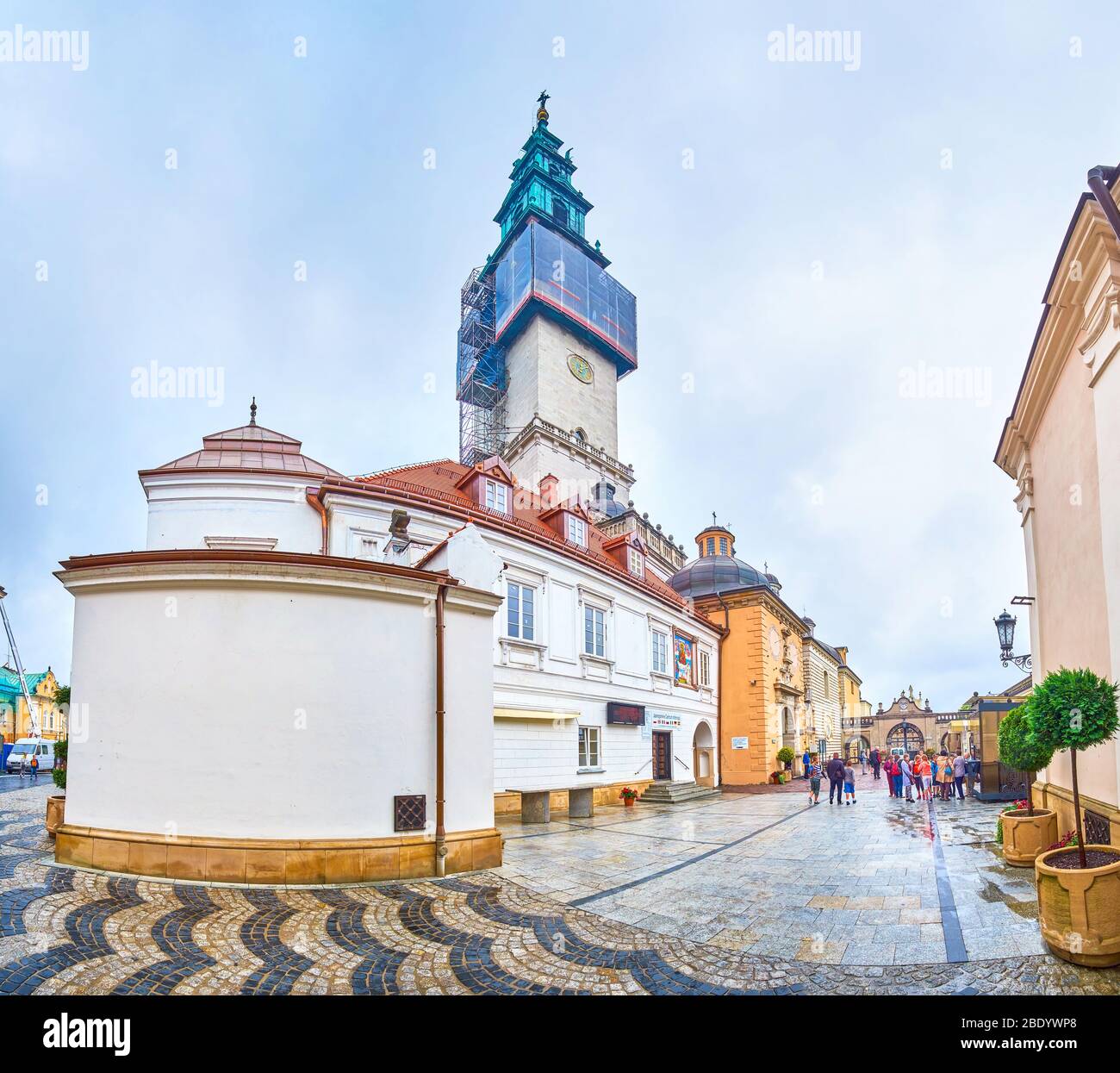 TSCHENSTOCHAU, POLEN - 12. JUNI 2018: Das Kloster Jasna Gora ist eines der berühmtesten religiösen Komplexes mit architektonischen Meisterwerken verschiedener Art Stockfoto