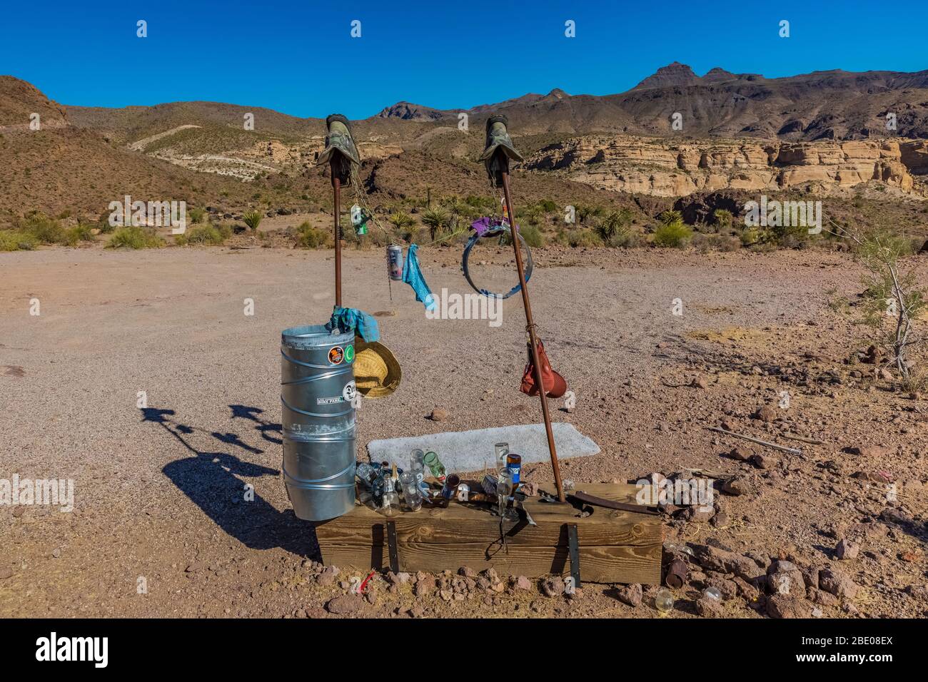 Denkmal am Straßenrand nahe Sitgreaves Pass entlang der historischen Route 66 in Arizona, USA Stockfoto