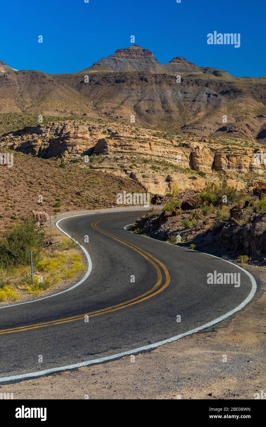 Der steile Gold Hill Grade zum Sitgreaves Pass entlang der historischen Route 66 in Arizona, USA Stockfoto