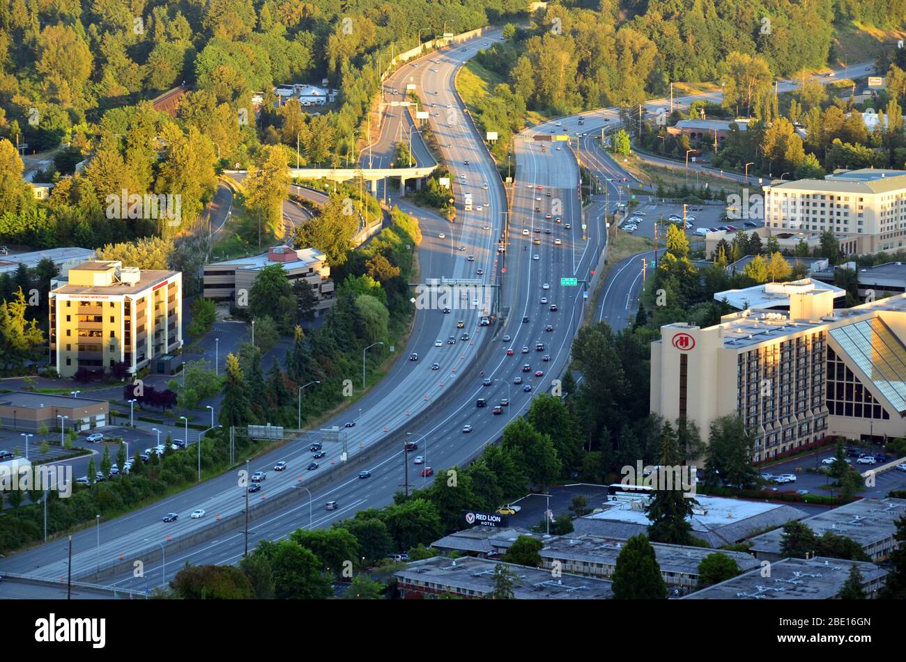 Bellevue, USA - 5. Juli 2010: Verkehr auf der Interstate 405 Autobahn Stockfoto